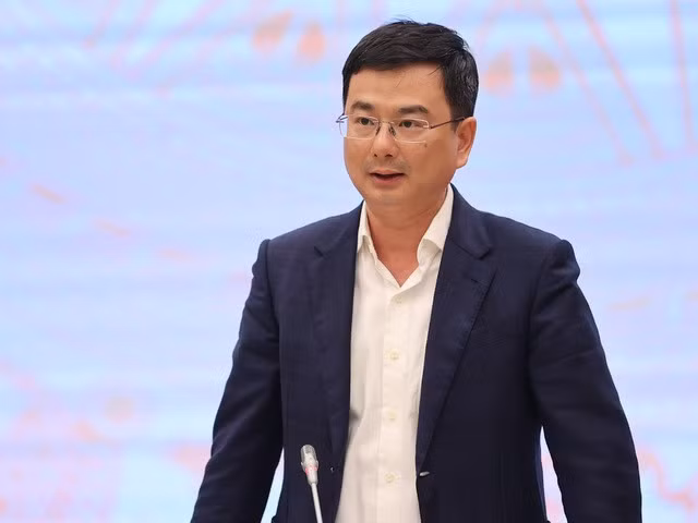 Phó Thống đốc NHNN Phạm Thanh Hà: NHNN đã bàn và thống nhất với 4 ngân hàng thương mại có vốn Nhà nước là Vietcombank, Agribank, BIDV, VietinBank gói tín dụng quy mô 120 nghìn tỷ đồng cho 2 đối tượng là nhà ở xã hội và nhà ở cho công nhân - Ảnh: VGP/Nhật Bắc