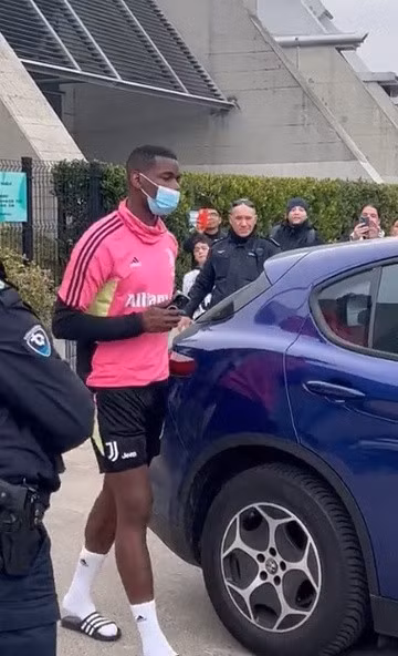 Pogba xuất hiện sau chấn thương.