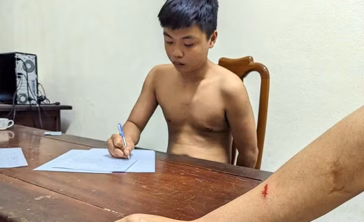 Trần Lợi tại cơ quan Công an. Ảnh: Công an cung cấp