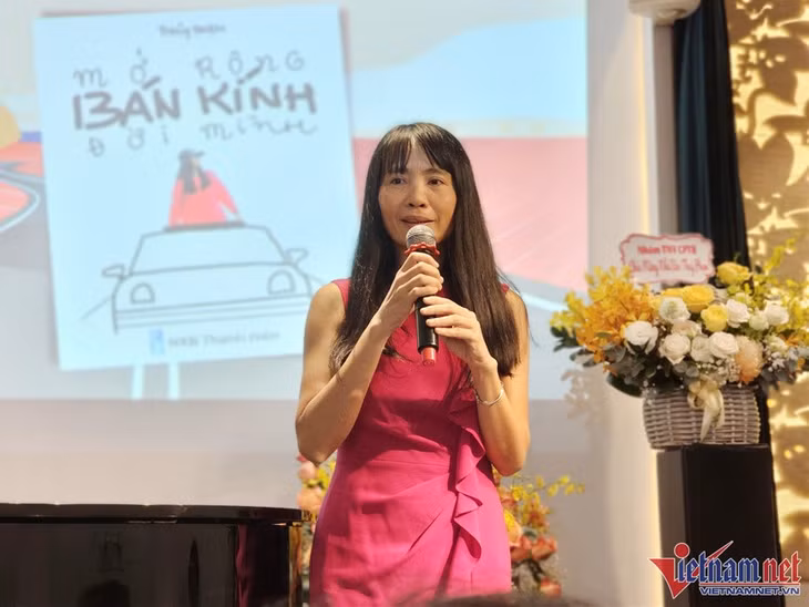 Tác giả - nhà báo Thủy Phạm.