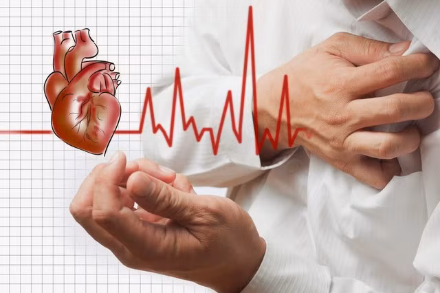 Kiệt sức quá mức hoặc yếu đi mà không giải thích được, đôi khi kéo dài trong nhiều ngày, có thể là một dấu hiệu bệnh tim