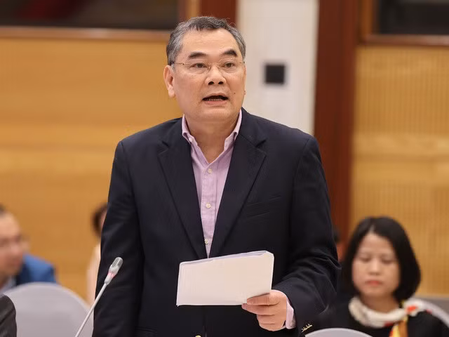 Trung tướng Tô Ân Xô, Người phát ngôn Bộ Công an thông tin về các vụ án được dư luận quan tâm - Ảnh: VGP/Nhật Bắc