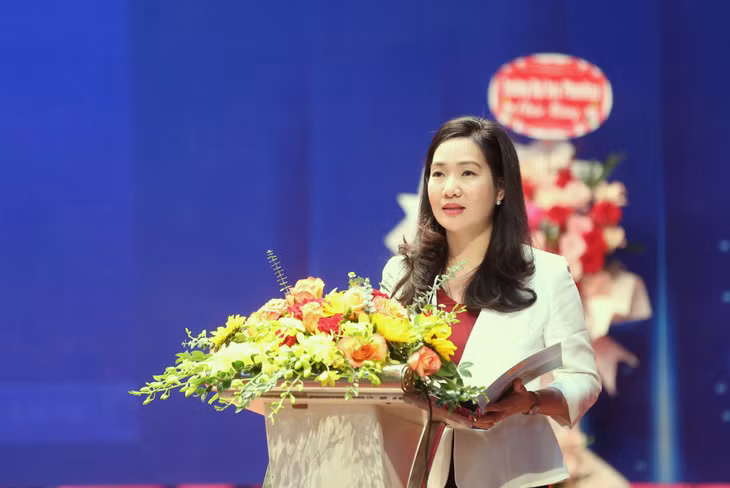 Đồng chí Nguyễn Thị Hạnh, Phó Chủ tịch UBND tỉnh, Phó trưởng Ban Chỉ đạo Cuộc thi phát biểu chào mừng tại lễ khai mạc.