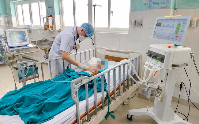 Hiện còn hai nạn nhân đang được cấp cứu tại Bệnh viện Đa khoa tỉnh Kon Tum. Ảnh: PLO