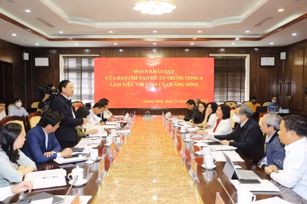 Đoàn khảo sát của Ban Chỉ đạo (BCĐ) Đề án Trung ương 6 làm việc với tỉnh Quảng Ninh về kết quả 15 năm thực hiện Nghị quyết Trung ương 5, Khóa X, về tiếp tục đổi mới phương thức lãnh đạo của Đảng đối với hoạt động của hệ thống chính trị.