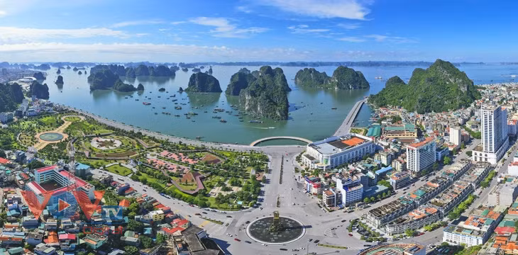 Ảnh 1: Được ví như Việt Nam thu nhỏ, Quảng Ninh được coi là địa bàn đệm để các thế lực thù địch triển khai các hoạt động chống phá. Ảnh: QMG