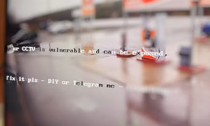 Một thông báo lạ trên camera Hikvision ở Indonesia. Ảnh: Jaeden Wiens/LinkedIn