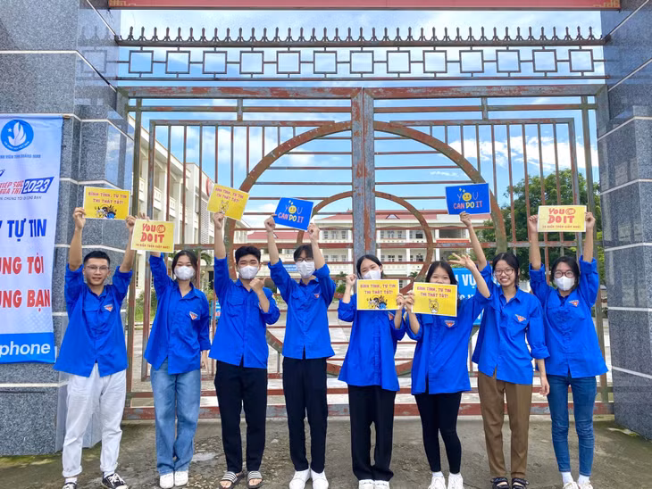 Chương trình Tiếp sức mùa thi đã khẳng định ý thức trách nhiệm vì cộng đồng của các cấp bộ đoàn, thanh niên, sinh viên trong tỉnh
