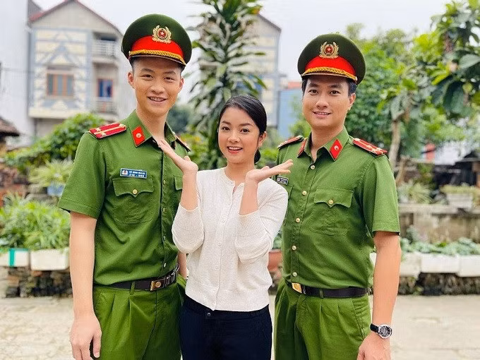 Thời điểm phát sóng, bộ phim "Phố trong làng" trở thành làn gió mới cho khán giả yêu phim Việt (Ảnh: Facebook nhân vật).
