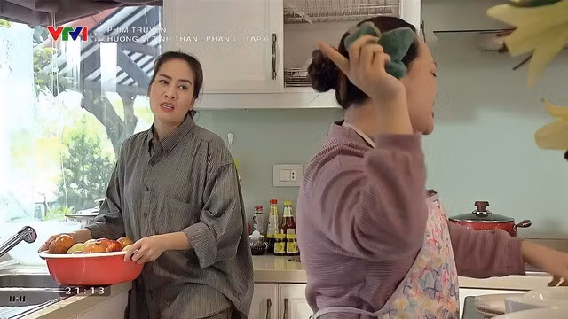 Minh Cúc gây ấn tượng với vai người giúp việc trong Hương vị tình thân. Ảnh: Cắt từ clip