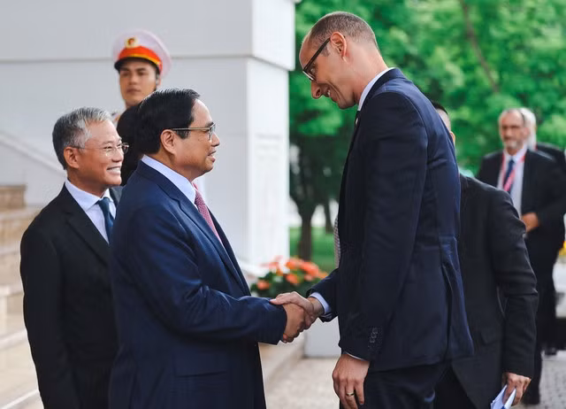 Thủ tướng Phạm Minh Chính tin tưởng chuyến thăm của ngài Chủ tịch Hạ viện là dấu mốc quan trọng, góp phần mở ra một trang mới trong hợp tác Việt Nam – Thụy Sĩ - Ảnh: VGP/Nhật Bắc