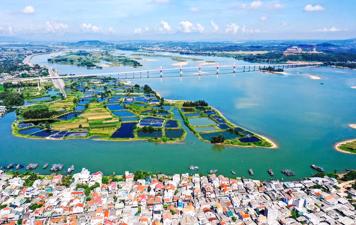 Những bãi biển hoang sơ khiến du khách say đắm khi đến với Quảng Ngãi - 9