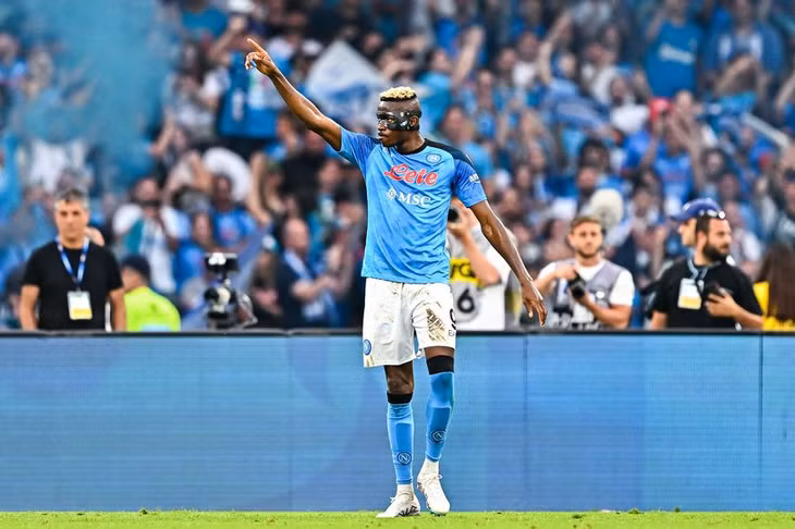 Victor Osimhen has say on Napoli future amid Manchester United transfer interest - Bóng Đá