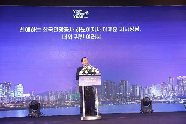 Ông Hà Văn Siêu - Phó Tổng cục trưởng Tổng cục Du lịch Việt Nam đánh giá cao sự chủ động của Tổng cục Du lịch Hàn Quốc, góp phần thúc đẩy hợp tác phát triển du lịch, đặc biệt là du lịch MICE giữa hai nước. Ảnh: BTC