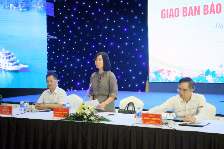 Đồng chí Phạm Thùy Dương, Phó Ban Tuyên giáo Tỉnh ủy định hướng nội dung tuyên truyền trong thời gian tới.