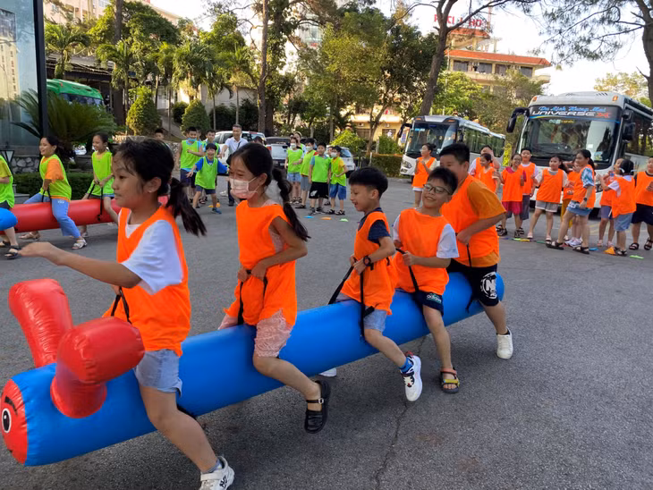 Chương trình Team building cho thiếu nhi tại khách sạn Sài Gòn Hạ Long (TP Hạ Long).