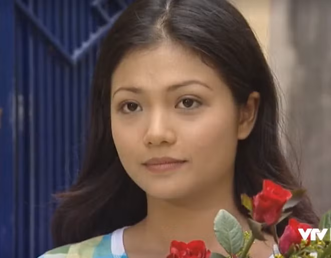 Kiều Anh từng chia sẻ bản thân phải cố gắng rất nhiều để vượt qua cái bóng của Nhung trong phim “Phía trước là bầu trời“. Ảnh: Chụp màn hình