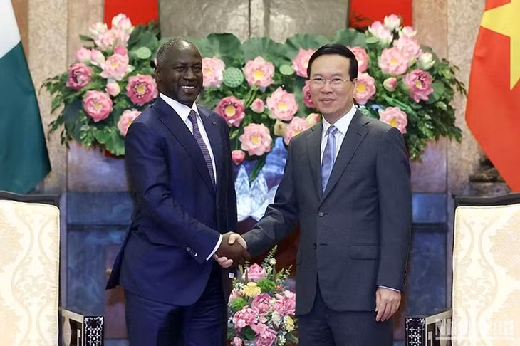 Chủ tịch nước Võ Văn Thưởng và Chủ tịch Quốc hội Bờ Biển Ngà Adama Bictogo tại buổi tiếp.
