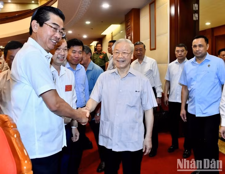 Tổng Bí thư Nguyễn Phú Trọng và các đồng chí lãnh đạo Đảng, Nhà nước dự hội nghị. (Ảnh: Đăng Khoa)