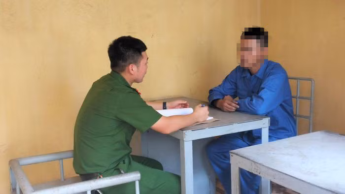 Nghi phạm N.V.C tại cơ quan công an. Ảnh: CACC