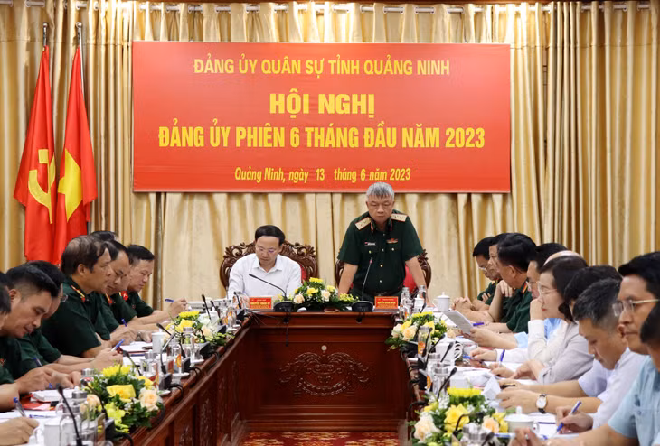 Trung tướng Nguyễn Quang Ngọc, Ủy viên Trung ương Đảng, Ủy viên Quân ủy Trung ương, Tư lệnh Quân khu 3 phát biểu chỉ đạo tại hội nghị.