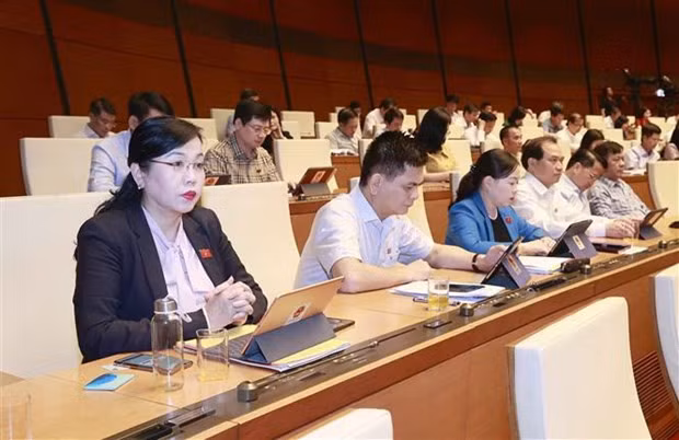 Quoc hoi xem xet thong qua 8 du an luat trong tuan cuoi Ky hop thu 5 hinh anh 1
