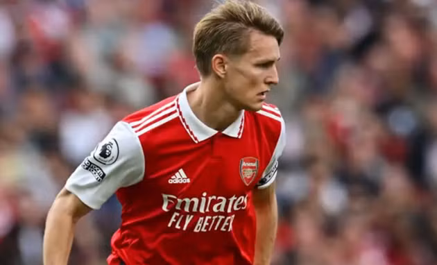 Odegaard cũng muốn ở lại Arsenal.