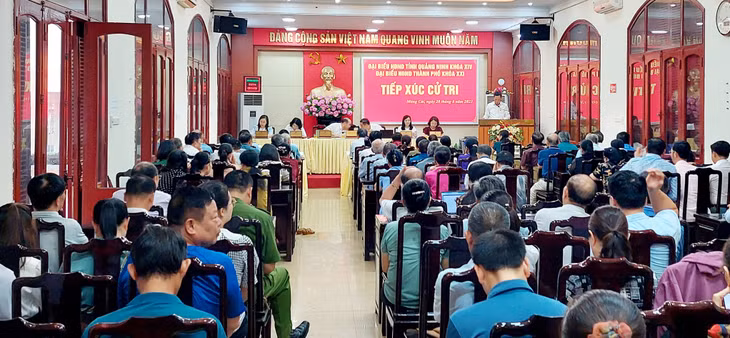 Quang cảnh Hội nghị tiếp xúc cử tri