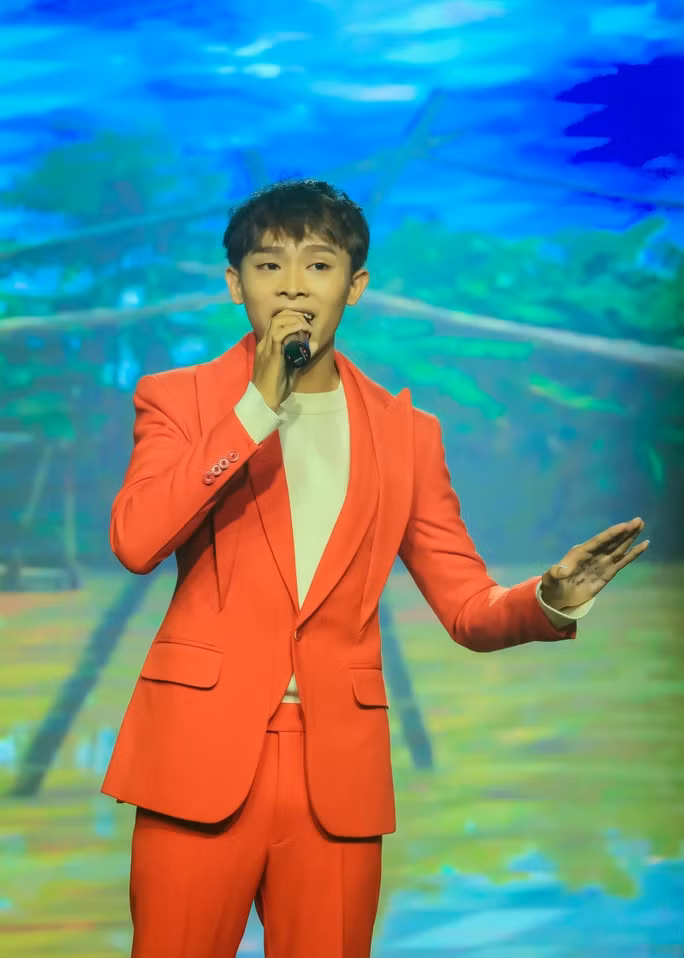 Hồ Văn Cường bị chê hết thời, khán giả lên tiếng - Ảnh 1.