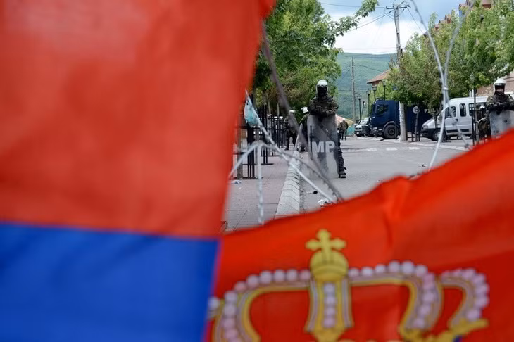 Tổng tham mưu trưởng quân đội Serbia kêu gọi NATO bảo vệ người sắc tộc thiểu số Serbia ở Kosovo. Ảnh: Getty Images