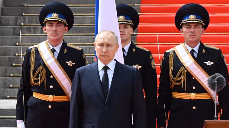 Tổng thống Nga Vladimir Putin phát biểu trước các đơn vị thuộc Bộ Quốc phòng, Vệ binh quốc gia, Bộ Nội vụ, Cơ quan An ninh liên bang (FSB) và Cơ quan Bảo vệ Liên bang Nga (FSO). Ảnh: Sputnik