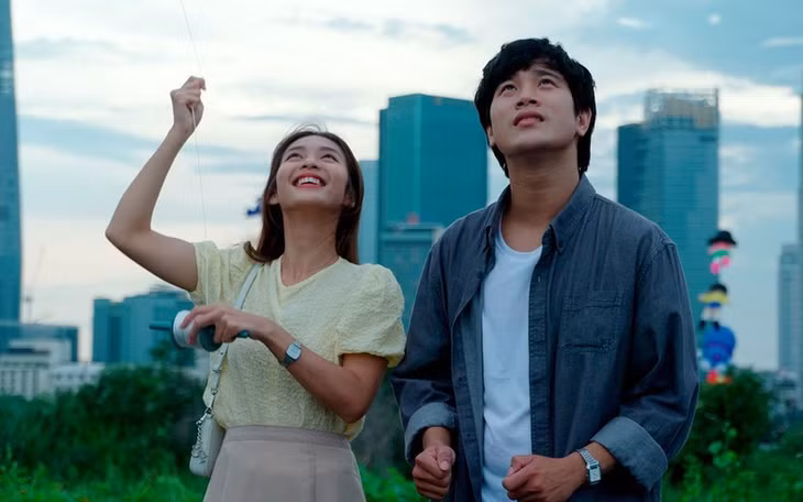 Hai diễn viên Trần Phong và Khả Ngân trong phim. (Ảnh: BHD cung cấp)