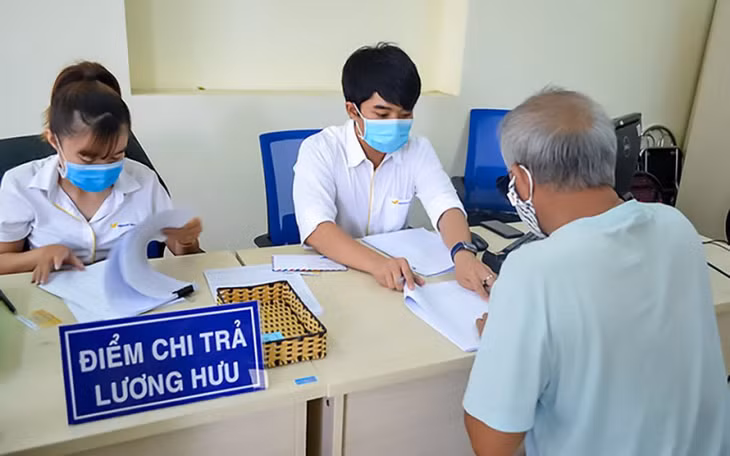 Năm 2023, độ tuổi nghỉ hưu của người lao động nam sẽ là 60 tuổi 9 tháng, lao động nữ sẽ là 56 tuổi. Nguồn: ITN