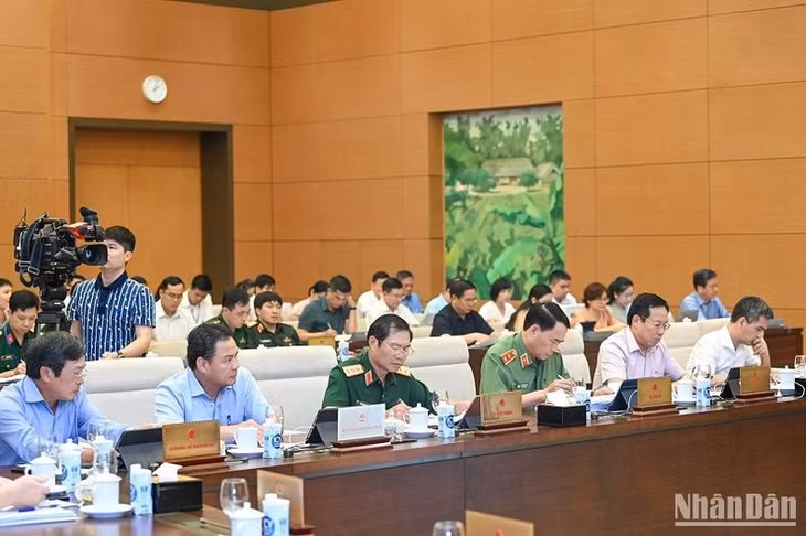 Các đại biểu dự phiên họp. (Ảnh: DUY LINH)