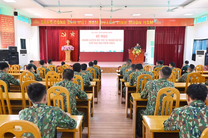 Quang cảnh Bế mạc huấn luyện bổ túc sĩ quan dự bị cấp đại đội năm 2023
