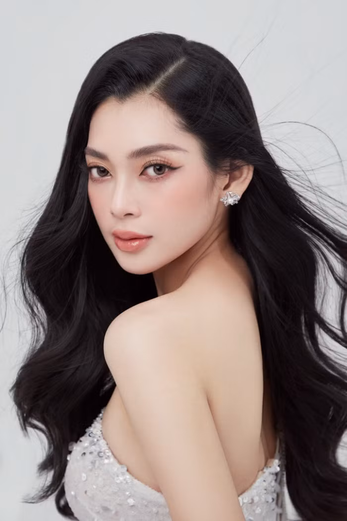 Nguyễn Hoài Phương Anh sinh năm 2001. Cô sở hữu vẻ đẹp ngọt ngào và từng đạt Top 37 Miss World Vietnam 2022.