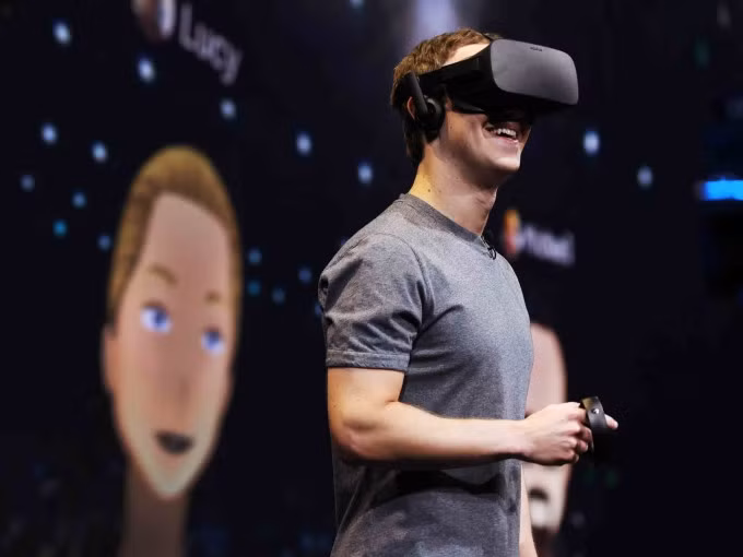 Mark Zuckerberg luôn đeo khi giới thiệu các thế hệ kính VR mới. Ảnh: Oculus