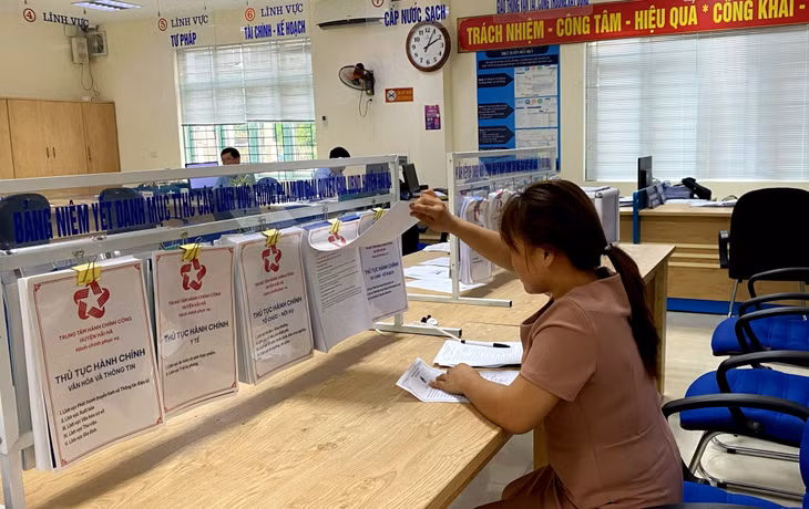 Các thủ tục hành chính được Trung tâm Hành chính công huyện Hải Hà niêm yết công khai tạo điều kiện thuận lợi cho người dân tra cứu.