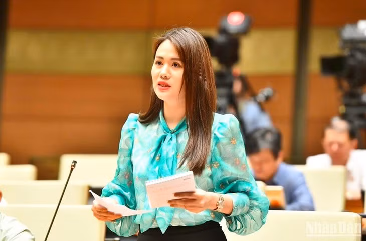 Đại biểu Vương Thị Hương - Đoàn đại biểu Quốc hội tỉnh Hà Giang. (Ảnh: ĐĂNG KHOA)