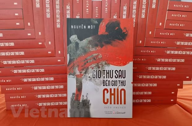 Sach moi cua Nguyen Mot: Noi chien tranh xe nat so phan con nguoi hinh anh 3