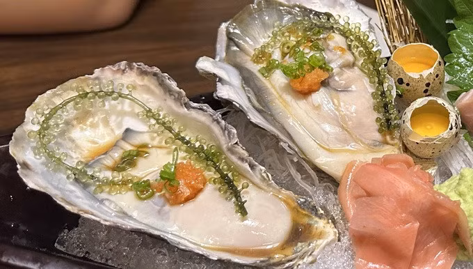 Hàu là món ăn bổ dưỡng, tuy nhiên tiềm ẩn nguy cơ khi ăn sống (Ảnh minh họa: Tú Anh).