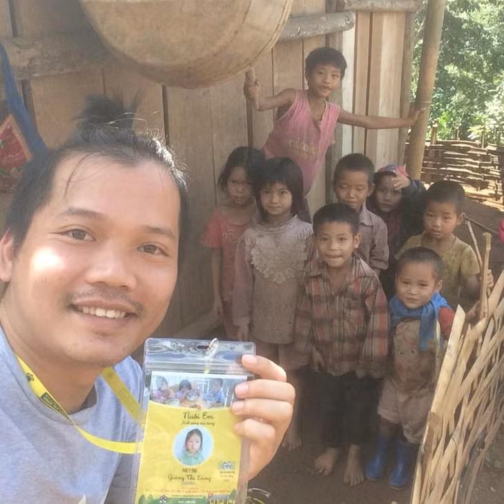 Hàng nghìn trẻ em vùng cao nhờ Nuôi em đã có những bữa trưa đủ dinh dưỡng.