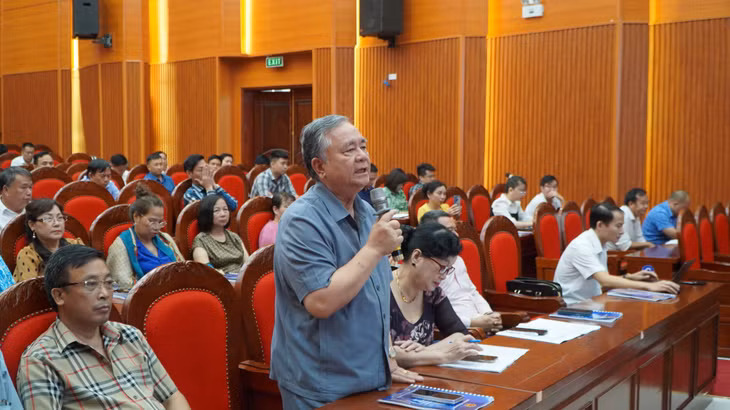 Đại diện các doanh nghiệp đã phát biểu các ý kiến tâm huyết, mong muốn "hiến kế" cùng chính quyền cải thiện môi trường đầu tư kinh doanh, khắc phục những tồn tại hạn chế, phát triển trên mọi lĩnh vực, xây dựng TP Hạ Long ngày càng giàu đẹp.
