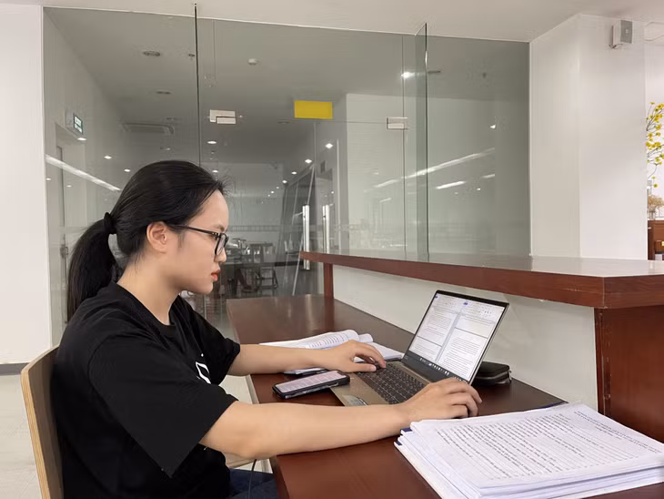 ... và ôn tập kiến thức chuẩn bị cho Kỳ thi tốt nghiệp THPT sắp tới.