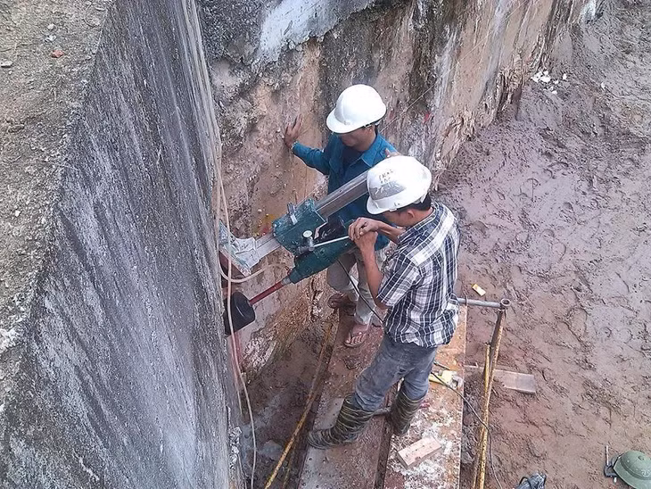 Hình ảnh lỗ khoan hoàn thiện và khu vực sau khi bàn giao công trình