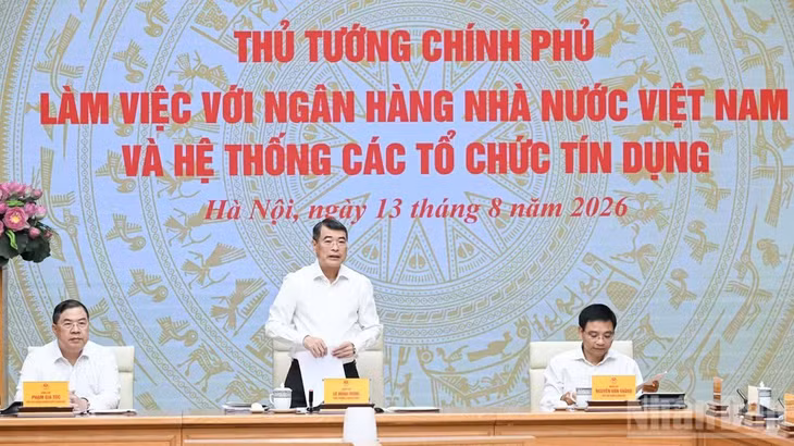 Thủ tướng Chính phủ Lê Minh Hưng chủ trì cuộc làm việc với Ngân hàng Nhà nước Việt Nam và hệ thống các tổ chức tín dụng. (Ảnh: TRẦN HẢI)