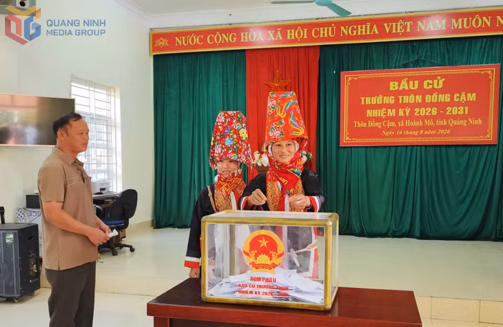 Từng lá phiếu của cử tri đại diện hộ gia đình thôn Đồng Cậm, xã Hoành Mô, gửi gắm kỳ vọng về một người trưởng thôn gần dân, hiểu dân và trách nhiệm với dân.