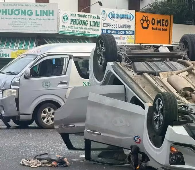 Cận cảnh hai phương tiện gây tai nạn