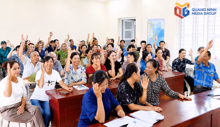 Nhân dân thôn Nà Luông (xã Lục Hồn) phấn khởi đồng thuận cao với chủ trương sắp xếp lại thôn, bản trên địa bàn và Đề án thành lập thành phố Quảng Ninh.