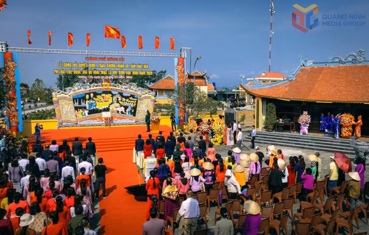 Lễ hội Đình Vạn NInh, phường Móng Cái 2.